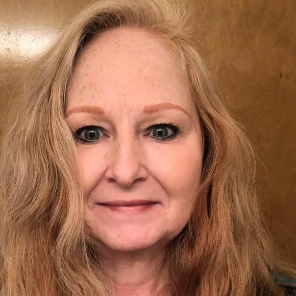 Meet your Posher, Michelle - Picture 1 of 1